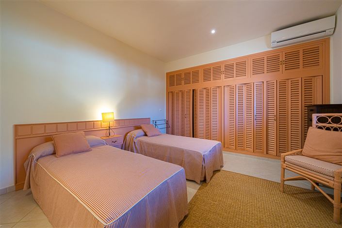 Image No.43-5 Bed Villa for sale