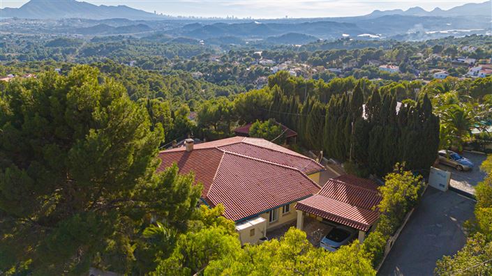 Image No.57-5 Bed Villa for sale