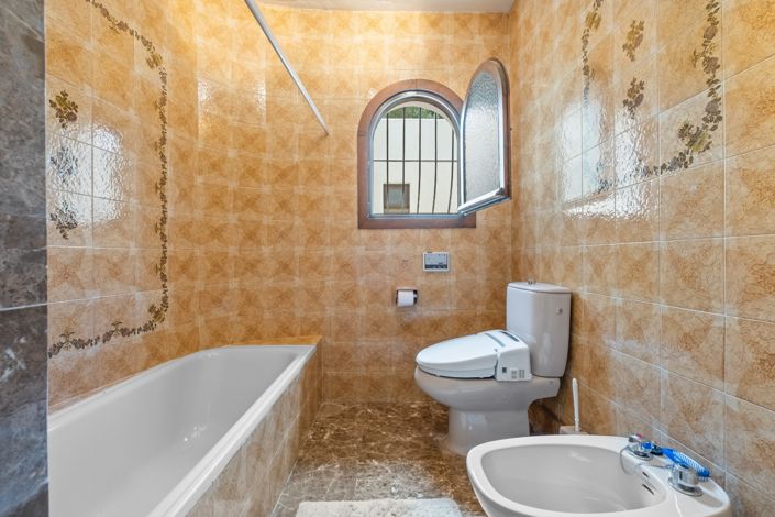 Image No.23-4 Bed Villa for sale