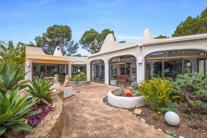 Image No.8-4 Bed Villa for sale