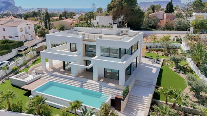 Image No.1-4 Bed Villa for sale