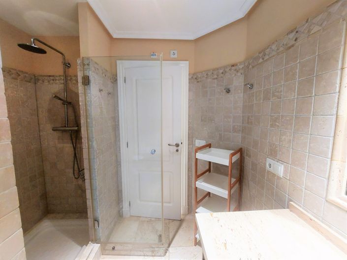 Image No.24-3 Bed Apartment for sale