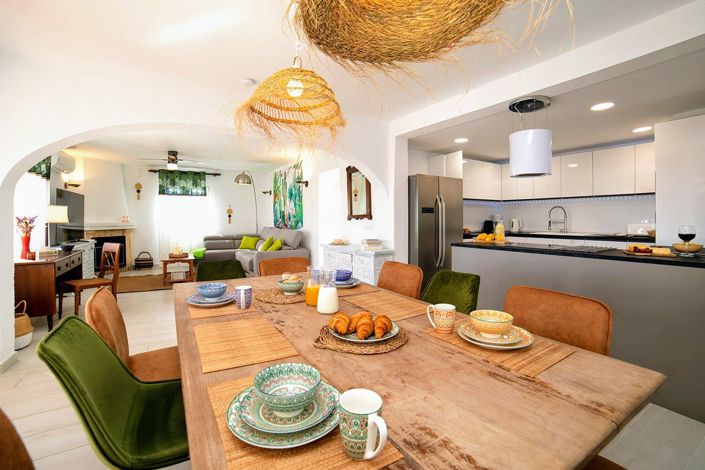 Image No.7-6 Bed Villa for sale