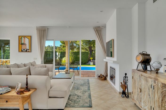 Image No.11-4 Bed Villa for sale