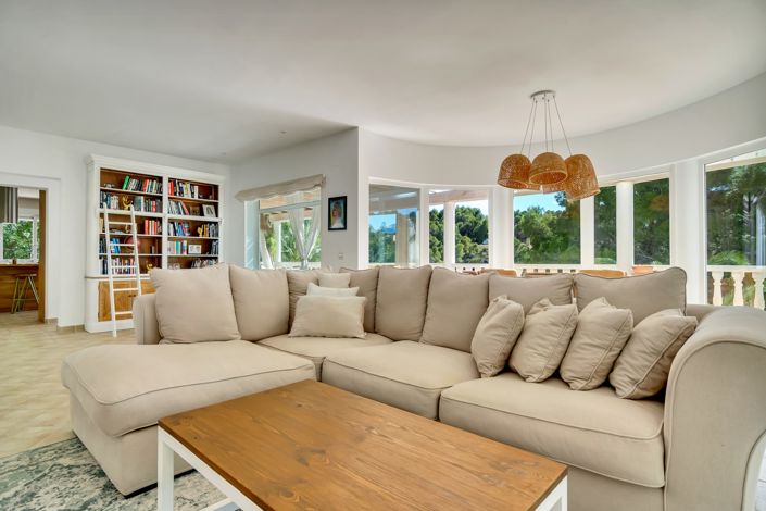 Image No.17-4 Bed Villa for sale