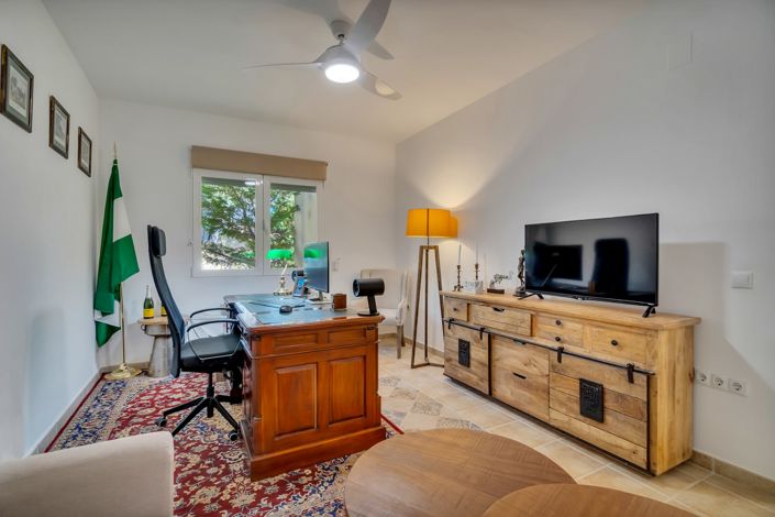 Image No.37-4 Bed Villa for sale