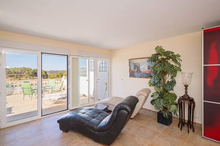 Image No.17-3 Bed Villa for sale