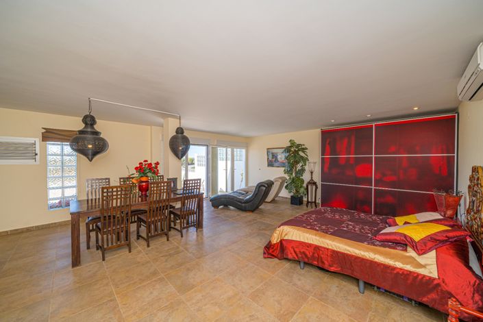 Image No.19-3 Bed Villa for sale