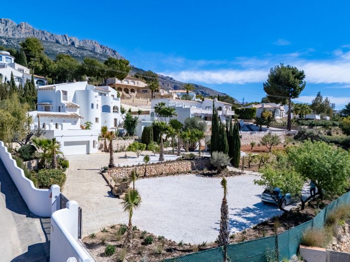 Image No.1-5 Bed Villa for sale
