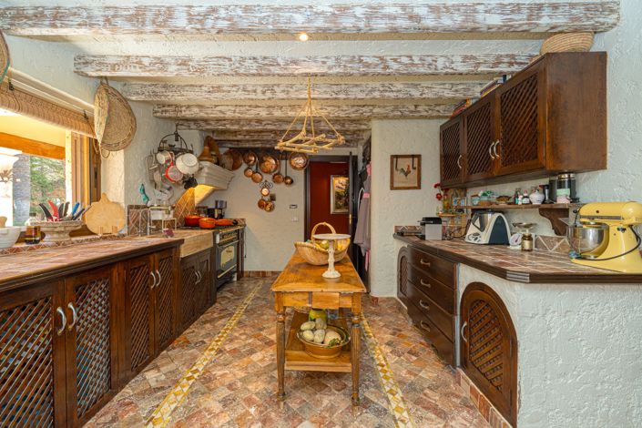 Image No.17-5 Bed Villa for sale