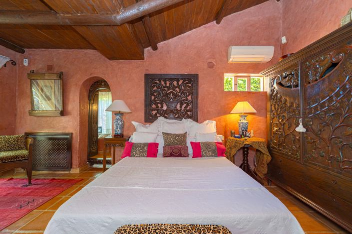 Image No.28-5 Bed Villa for sale