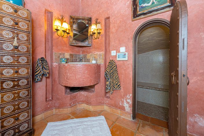 Image No.31-5 Bed Villa for sale