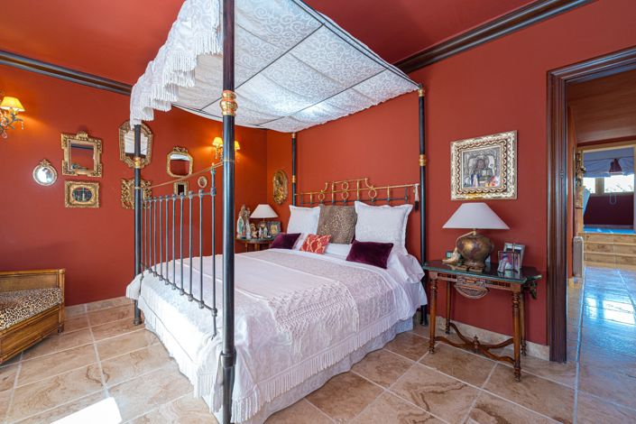 Image No.33-5 Bed Villa for sale