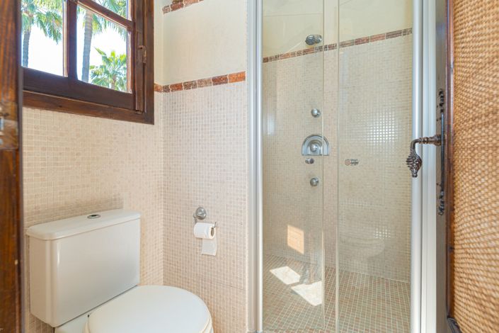 Image No.46-5 Bed Villa for sale