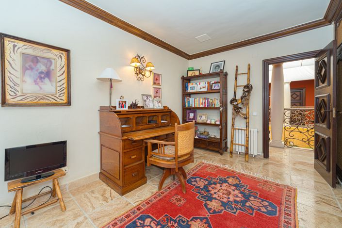 Image No.49-5 Bed Villa for sale