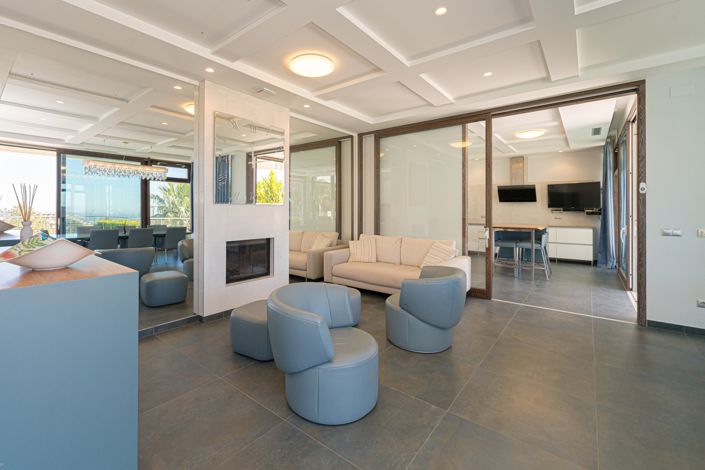 Image No.11-5 Bed Villa for sale