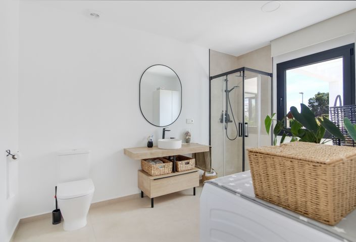 Image No.18-4 Bed Villa for sale