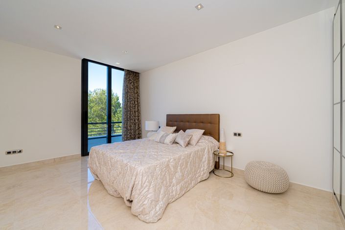 Image No.39-6 Bed Villa for sale