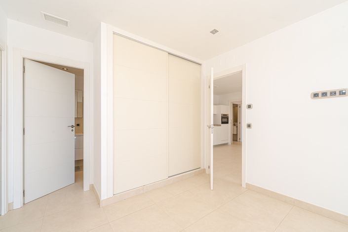 Image No.48-6 Bed Villa for sale