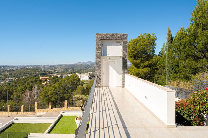 Image No.5-6 Bed Villa for sale