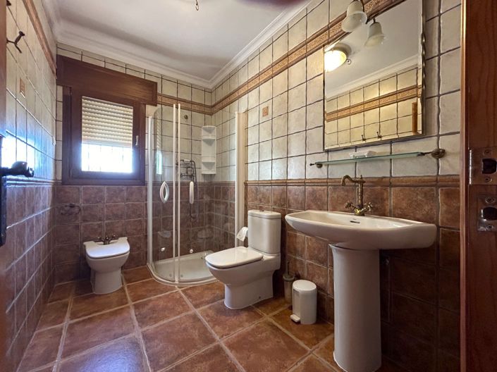 Image No.34-5 Bed Villa for sale