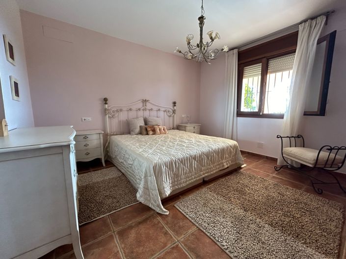 Image No.41-5 Bed Villa for sale