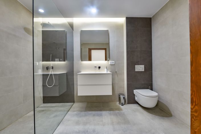 Image No.66-8 Bed Villa for sale