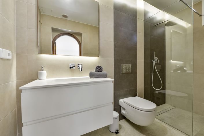 Image No.86-8 Bed Villa for sale