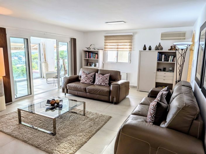 Image No.68-5 Bed Villa for sale