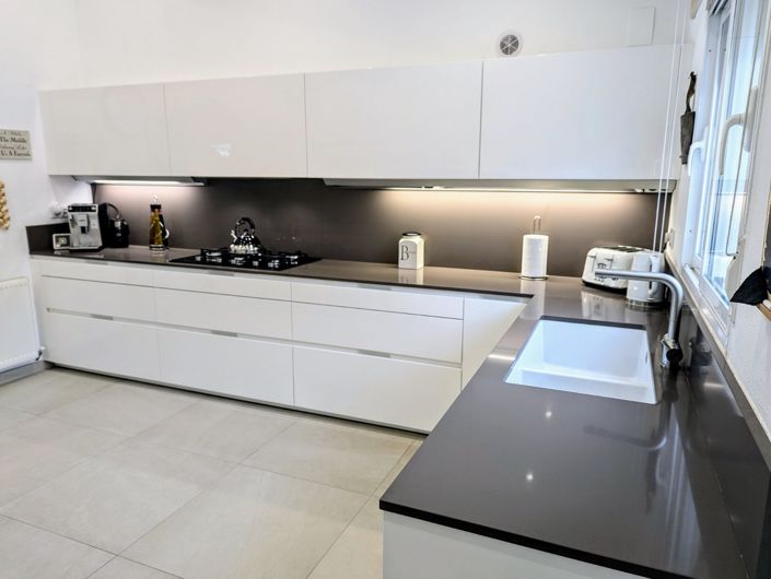 Image No.72-5 Bed Villa for sale