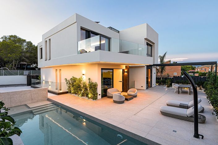 Image No.14-4 Bed Villa for sale