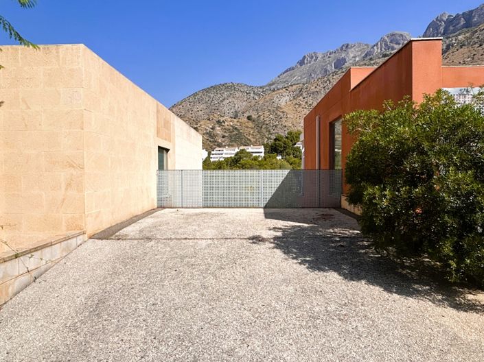 Image No.47-3 Bed Villa for sale