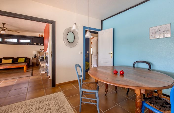 Image No.15-4 Bed Property for sale