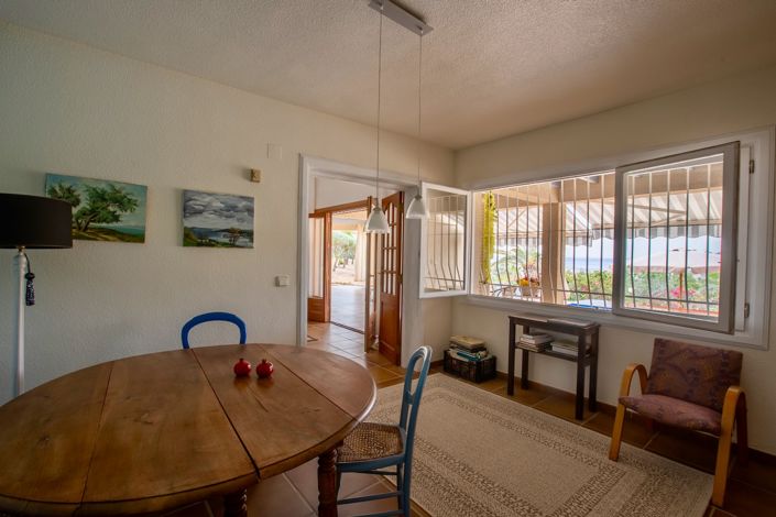 Image No.16-4 Bed Property for sale