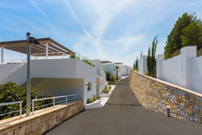 Image No.1-3 Bed Villa for sale