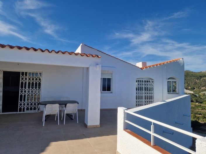 Image No.1-3 Bed Villa for sale
