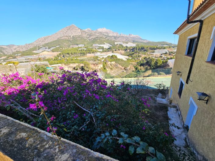 Image No.15-6 Bed Villa for sale