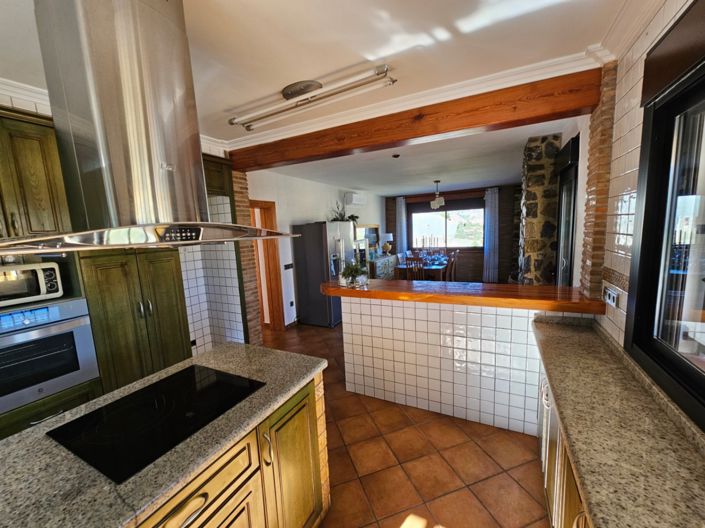 Image No.25-6 Bed Villa for sale