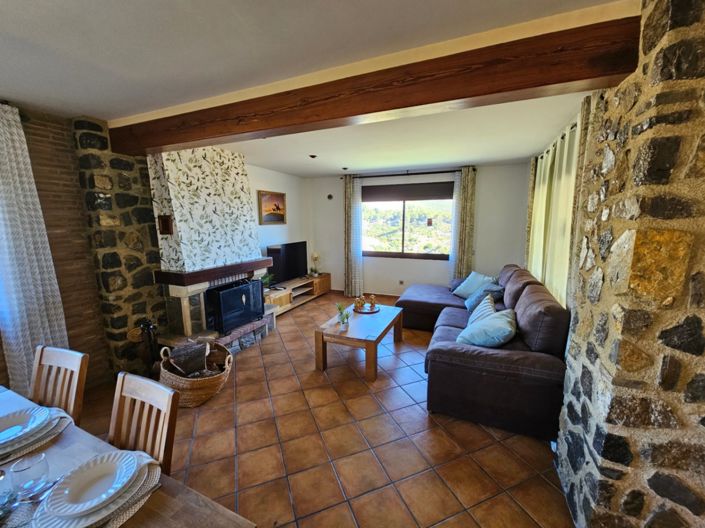 Image No.28-6 Bed Villa for sale