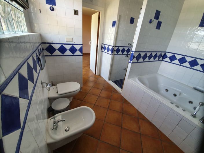 Image No.29-6 Bed Villa for sale