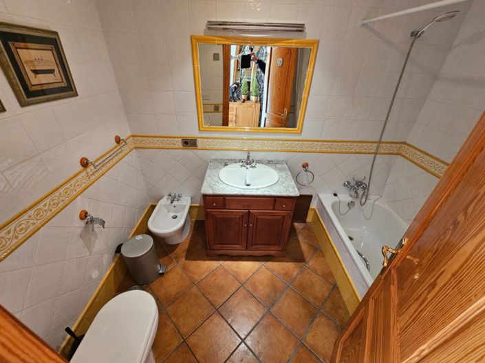 Image No.32-6 Bed Villa for sale