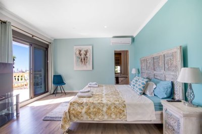 o1j5r4akq61fia8jfqqcp3h8fn55