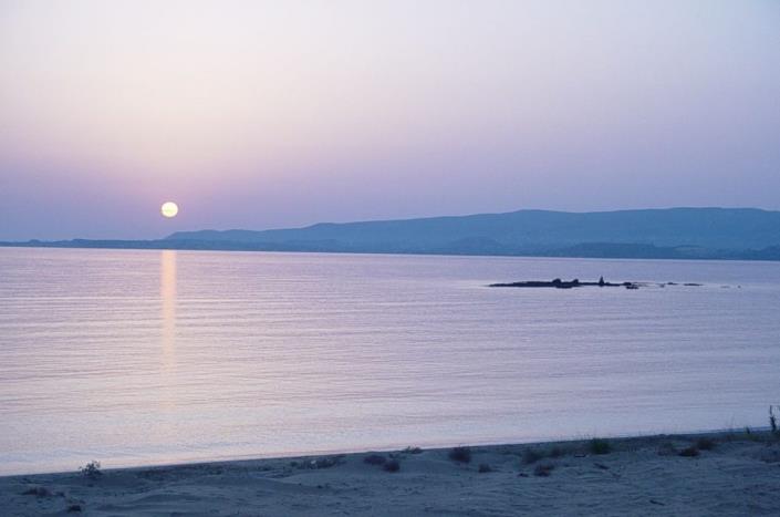 Image No.20-13 Bed Hotel for sale