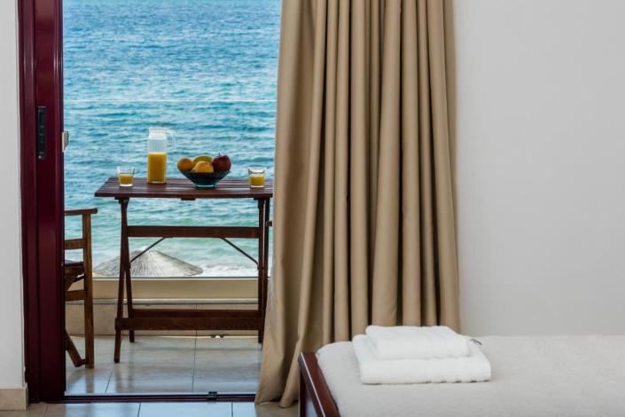 Image No.6-13 Bed Hotel for sale