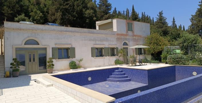 Image No.2-Villa for sale