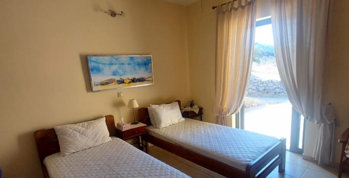 Image No.11-3 Bed House for sale