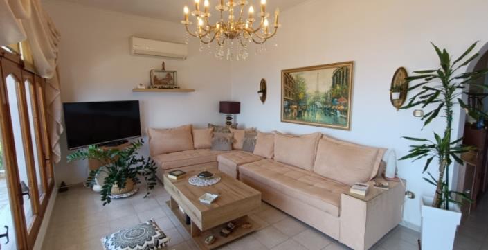 Image No.28-8 Bed House for sale