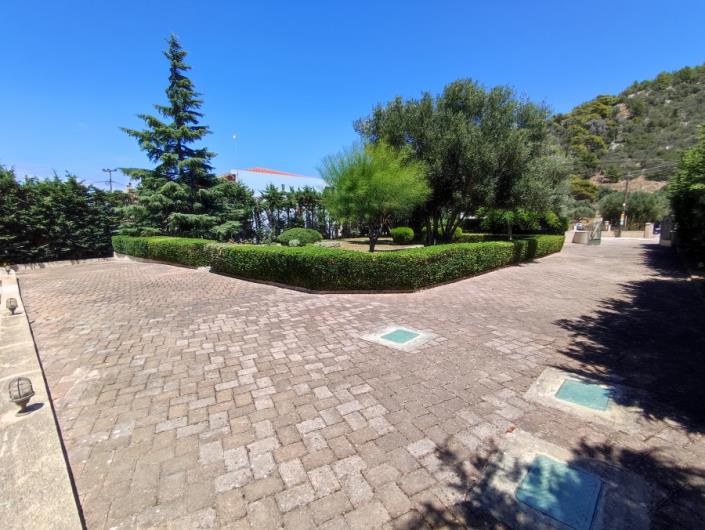 Image No.35-3 Bed House for sale