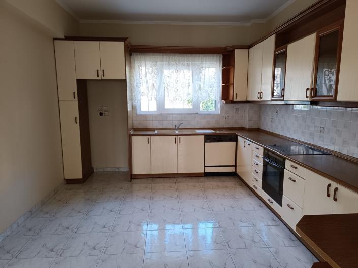 Image No.17-4 Bed House for sale