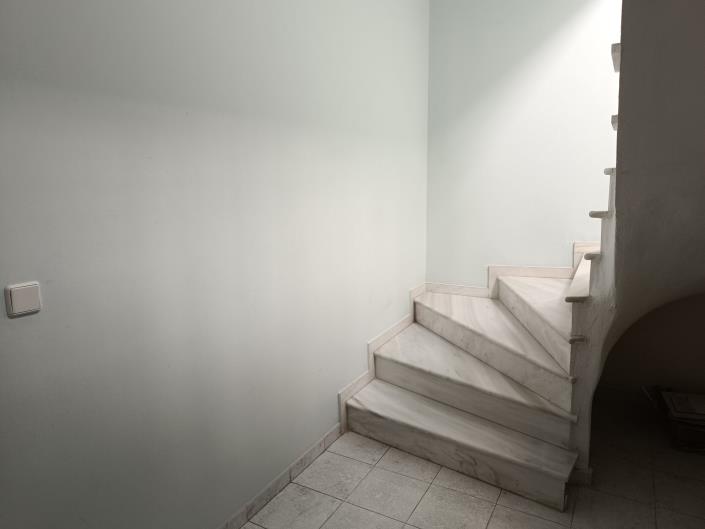 Image No.38-4 Bed House for sale